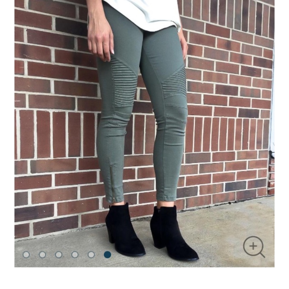 Moto leggings.